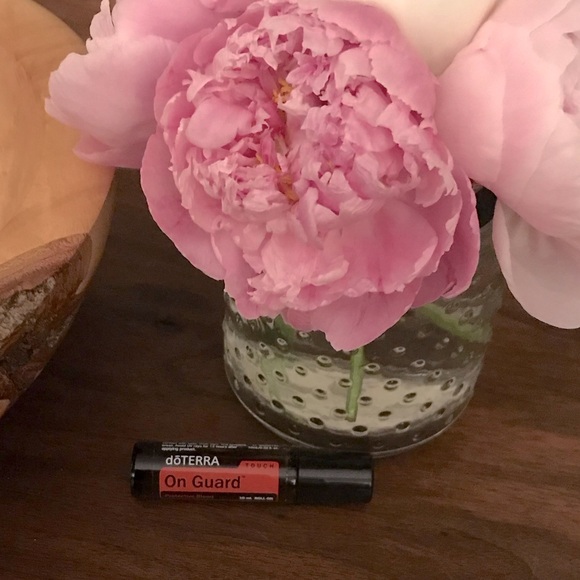 DoTERRA On Guard Touch Roll On - Picture 1 of 2